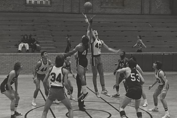 Vintage USF Basketball Team