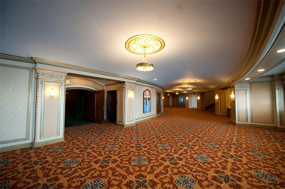The Horseshoe Lobby is an elegant Moorish-inspired u-shaped lobby is perfect for luncheons, small parties, rehearsal dinners and wedding receptions for up to 200 guests depending on setup requirements.